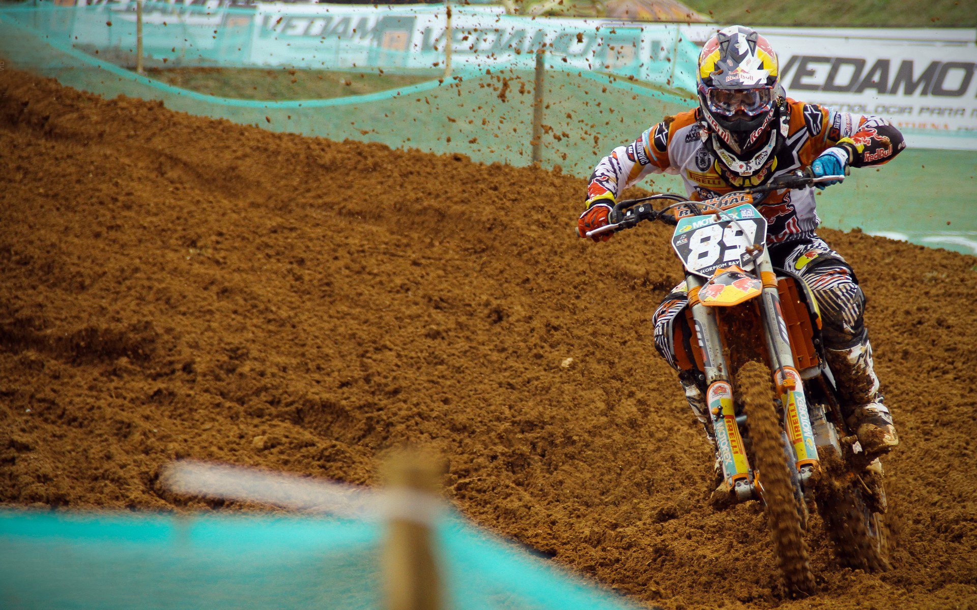 英超星光璀璨:神级过人引爆全场,英超低调看