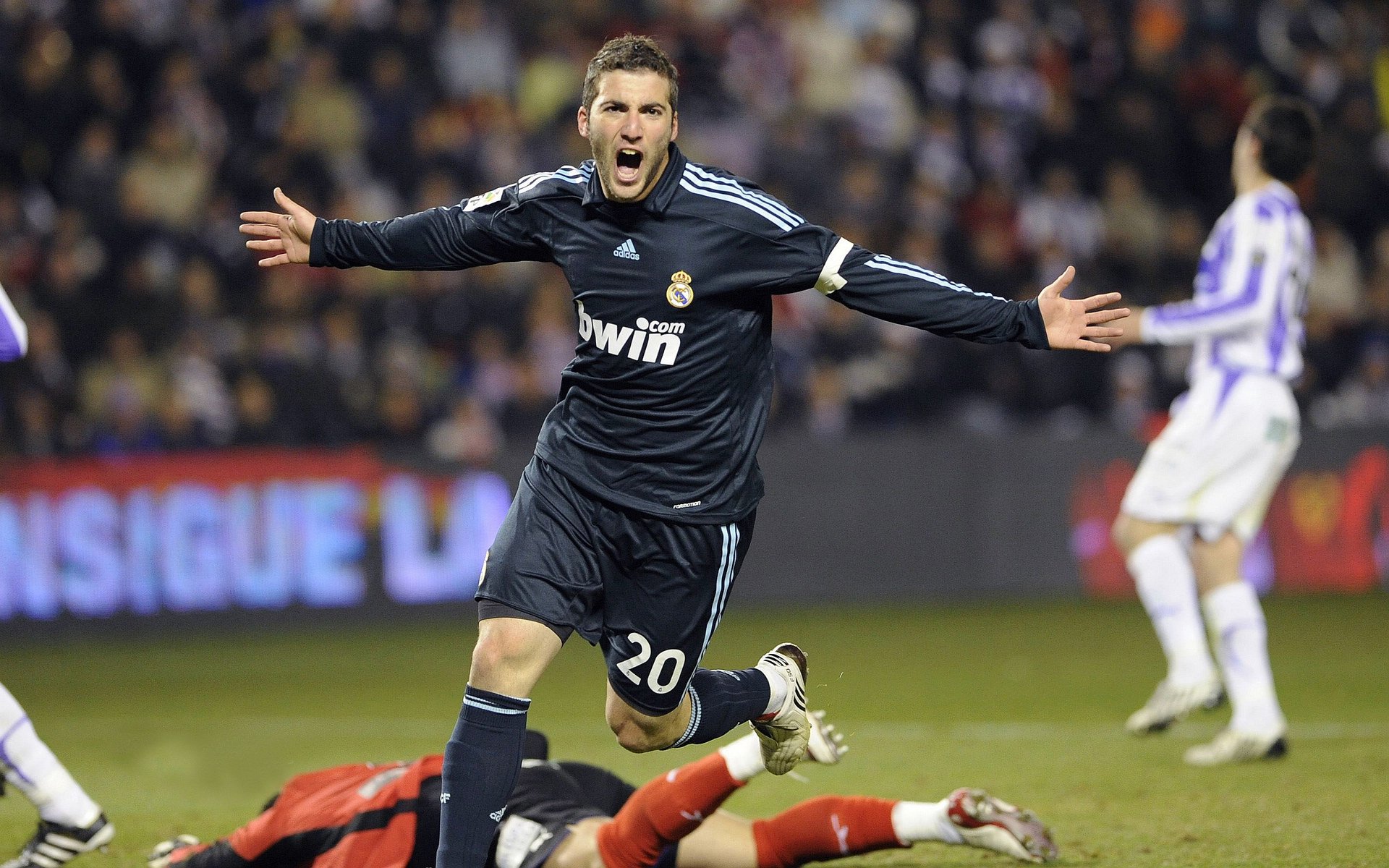 青训基地新增专项训练课程从基础动作培养职业化技术意识,青训学校主要学什么