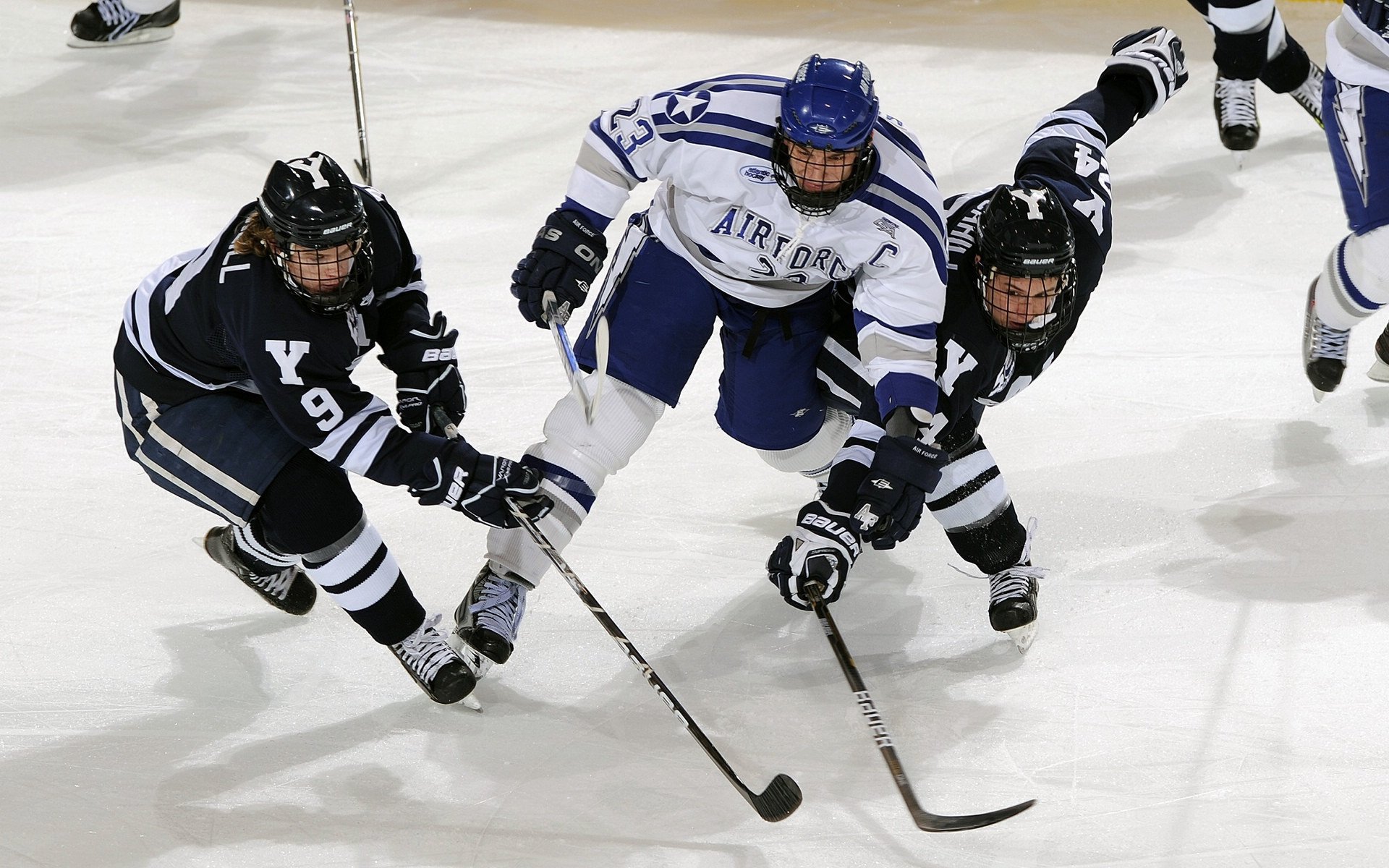 APEX英雄 战队教练策略调整奏效,apext1战队