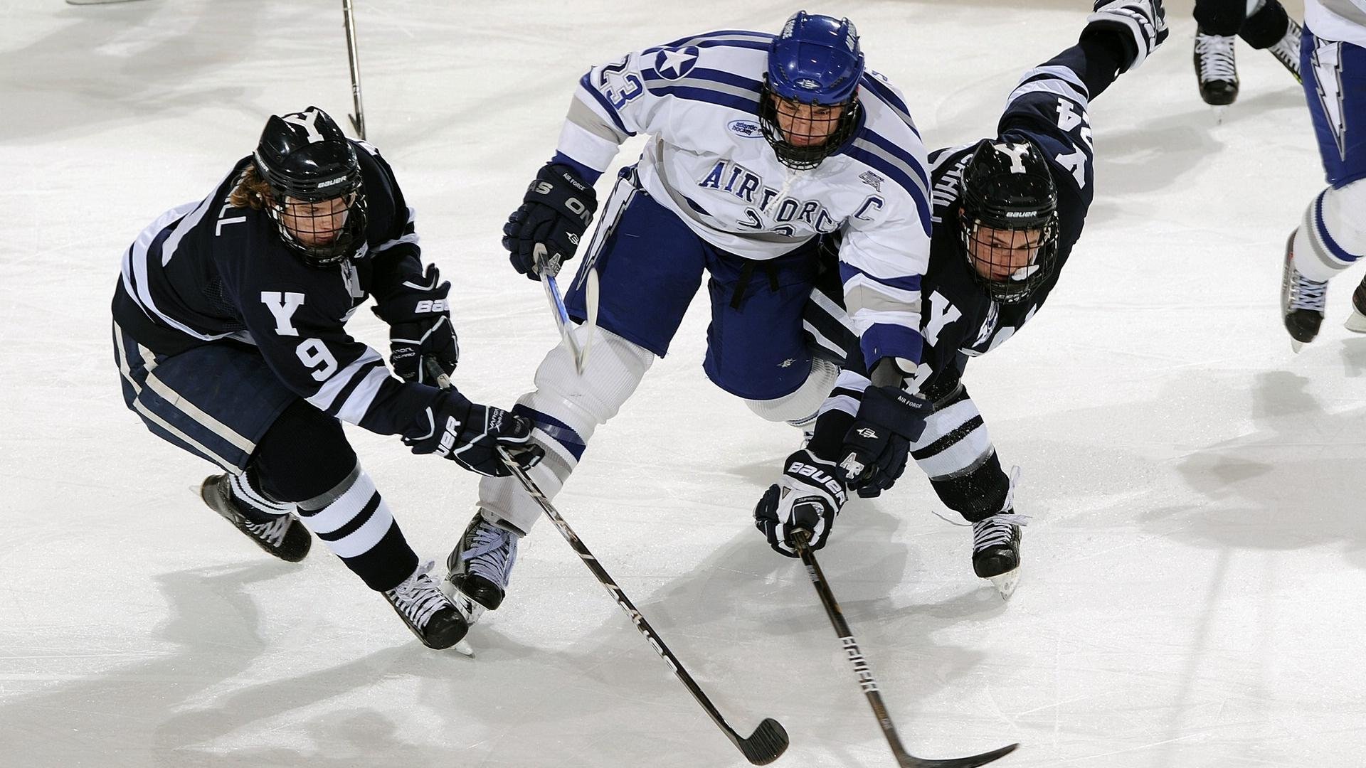 国足主帅：留给我们的时间不多了，国足主教练3位候选人