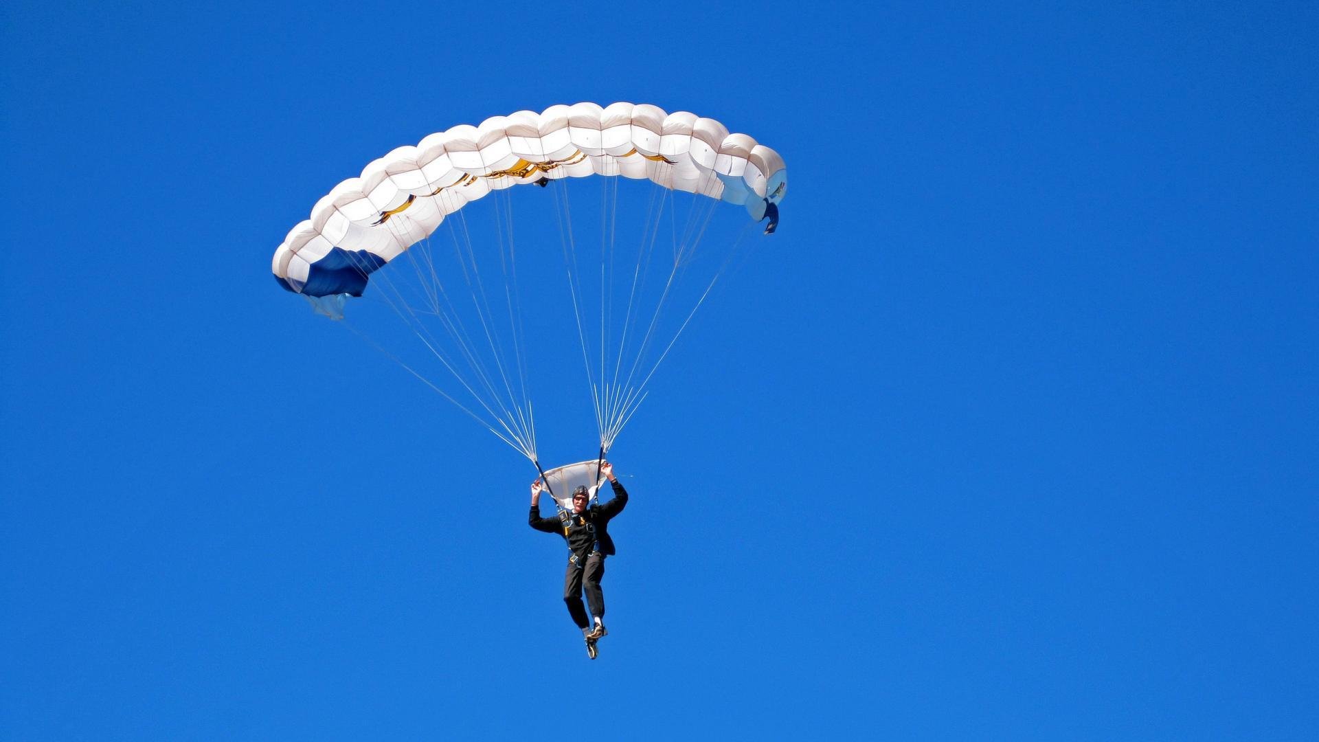 广州篮球联赛助力区域经济发展，打造体育新名片，广州市篮球锦标赛
